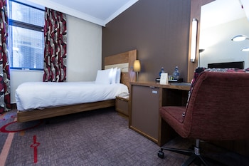 Single Hilton Guest Room