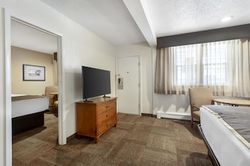 Suite, Multiple Beds, Non Smoking, Refrigerator & Microwave