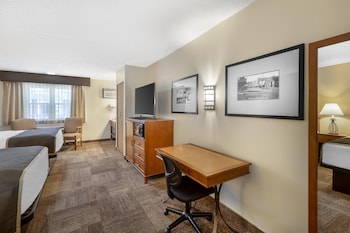 Suite, Multiple Beds, Non Smoking, Refrigerator & Microwave