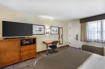 Suite, Multiple Beds, Non Smoking, Refrigerator & Microwave