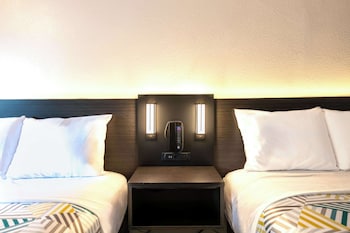Standard Room, 2 Double Beds, Non Smoking