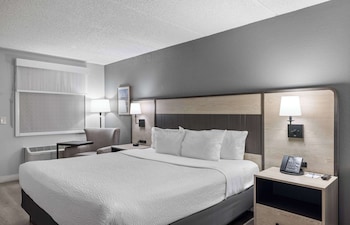 Room, 1 King Bed, Accessible, Non Smoking (Mobility/Hearing Impaired Accessible)