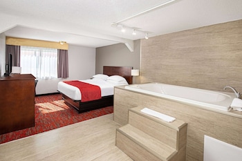 Deluxe Studio Suite, 1 King Bed, Non Smoking