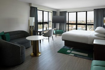 Executive Room, 1 King Bed, Balcony (Balcony)