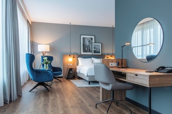Family Room - Harbor View