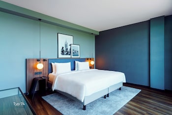 Junior Suite - Harbor View