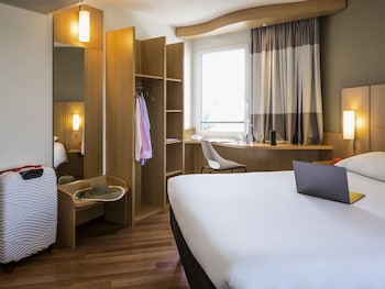 Room, Multiple Beds