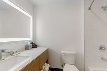 Suite, 2 Queen Beds and Sofa Bed, Non-Smoking