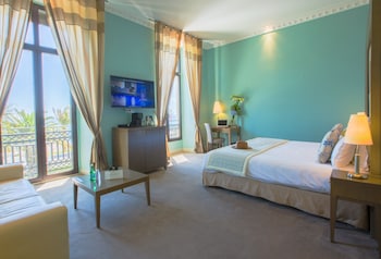Junior Suite, 1 Queen Bed, Sea View