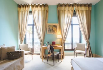 Junior Suite, 1 Queen Bed, Sea View