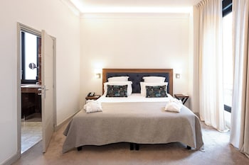 City Suite, City View