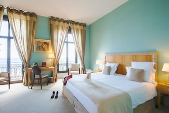 Junior Suite, 1 Queen Bed, Sea View