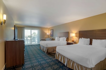 Standard Room, 2 Queen Beds, Non Smoking, Balcony (Shower Only)