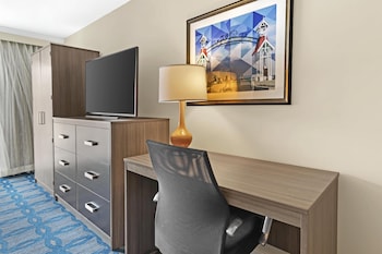 Standard Room, 2 Queen Beds, Accessible, Patio