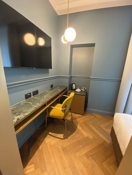 Deluxe Single Room