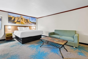 Studio Suite, 1 King Bed, Non Smoking