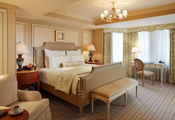 Deluxe Room, 1 King Bed