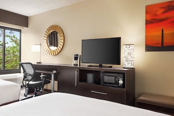 Standard Room, 2 Queen Beds, Accessible Bathtub (Communications)