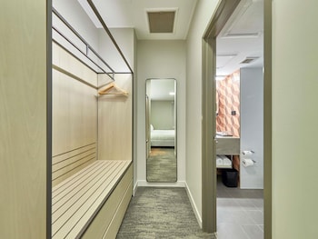 Premium Suite, 1 King Bed
