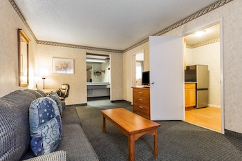 Suite, 1 Queen Bed, Non Smoking