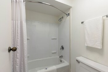2 Full Beds | Non-Smoking, Micfridge
