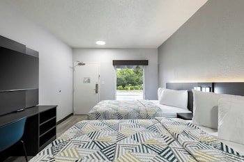 2 Full Beds | Non-Smoking, Micfridge