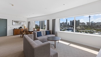 Suite, 1 King Bed