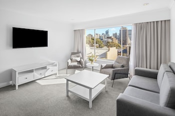 Suite, 1 King Bed, City View