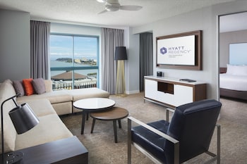 Suite, Bay View