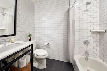 Deluxe Room, 2 Queen Beds (Newly Remodeled)