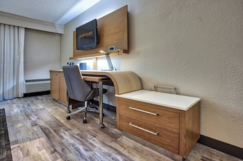 Room, 2 Queen Beds (Mobility/Hearing Accessible, Tub)