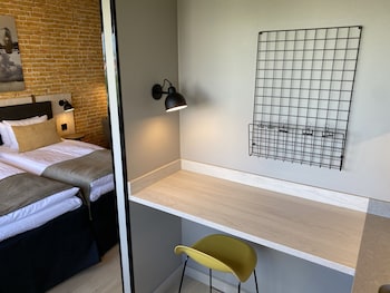 Standard Twin Room with kitchenette