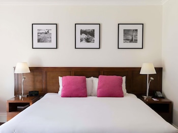 Superior Room, 1 King Bed