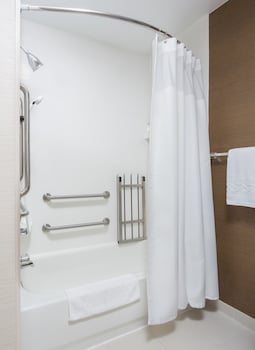 Room, 2 Queen Beds (Hearing Accessible)
