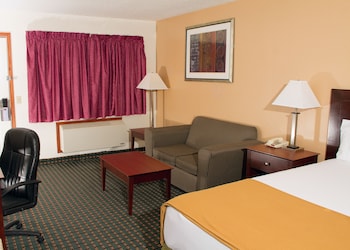 Basic Single Room, 1 King Bed, Non Smoking