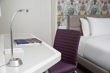 Suite, 1 King Bed (Platinum, High Floor)