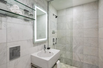 Suite, 1 King Bed (Platinum, High Floor)