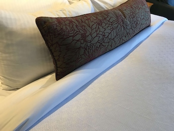 Signature Room, 2 Queen Beds, Non Smoking, Patio (Larger Room)