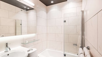 Signature Room, 2 Queen Beds, Non Smoking, Patio (Larger Room)