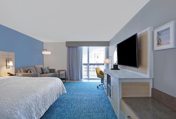 Room, 1 King Bed, Partial Ocean View