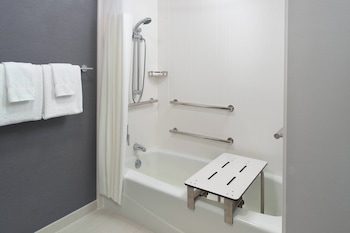 Room, 2 Queen Beds (Hearing Accessible)