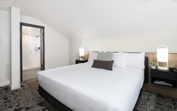 Loft Suite Sleeps 4