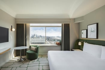 Family Suite, Multiple Beds, Bathtub