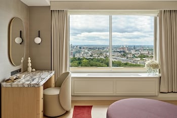 Suite, Multiple Beds, Kitchenette (Ambassador)
