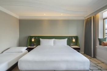 Family Room, 1 Double Bed, Bathtub