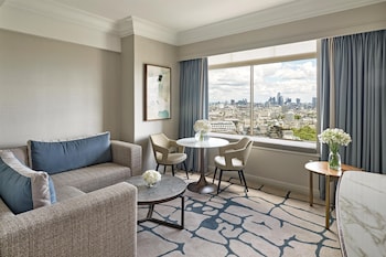 Suite, 1 King Bed, Club Lounge Access (Grosvenor)