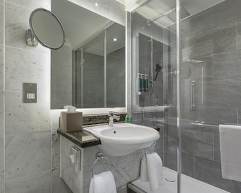 Family Room, 1 Double Bed, Bathtub