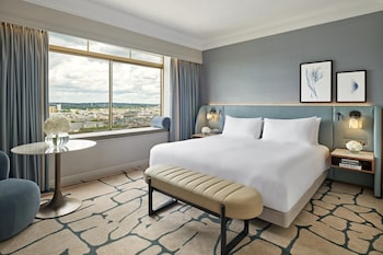 Suite, 1 King Bed, Balcony, Park View (Park Lane)