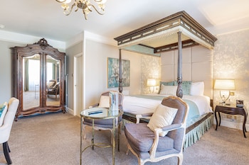 Deluxe Four Poster Double