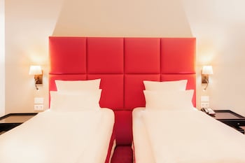 Deluxe Room, 2 Twin Beds